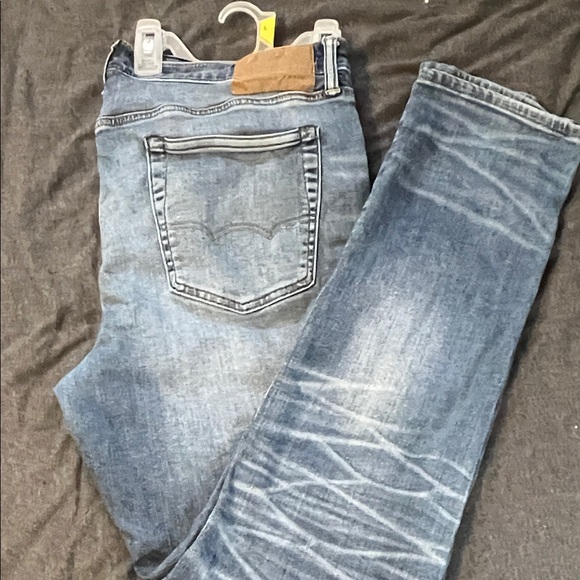 American Eagle Outfitters Men's Dark Blue Jeans - Picture 2 of 10